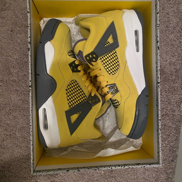 Authentic Lighting Jordan 4s - Picture 2 of 3